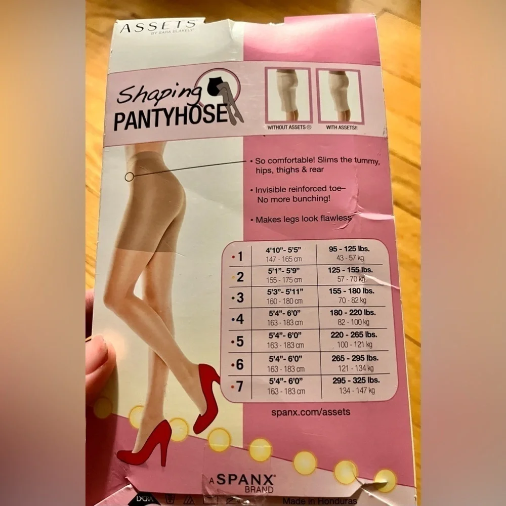Assets by Spanx Sara Blakely Shaping Pantyhose Sheer Black SZ 1 Control Top NIB